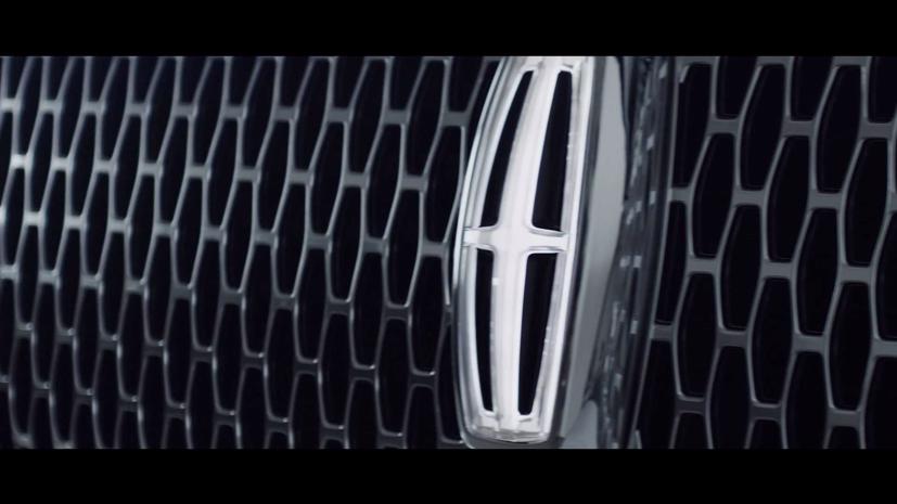 Lincoln h&#233; lộ h&#236;nh ảnh bản n&#226;ng cấp mẫu Navigator 2022 - Ảnh 1