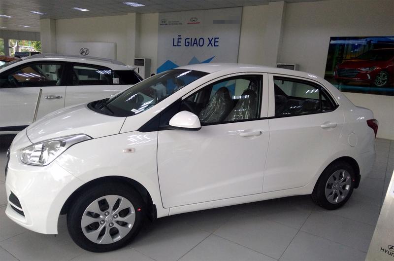 Các DN kiến nghị giảm lệ phí trước bạ ô tô để kích thích tiêu dùng