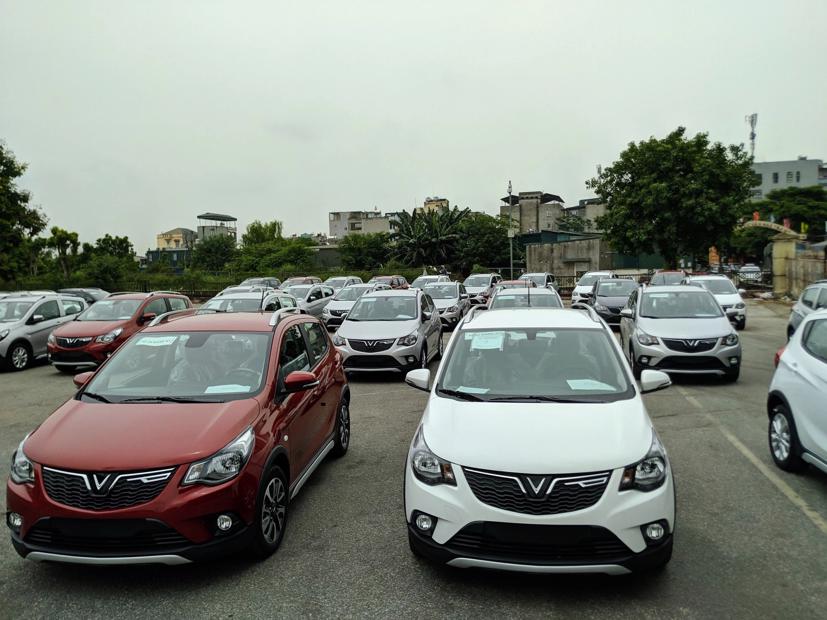 Xe VinFast, Honda, Hyundai,… sản xuất trong nước có thể sẽ được tiếp tục miễn 50% lệ phí trước bạ - Ảnh 1
