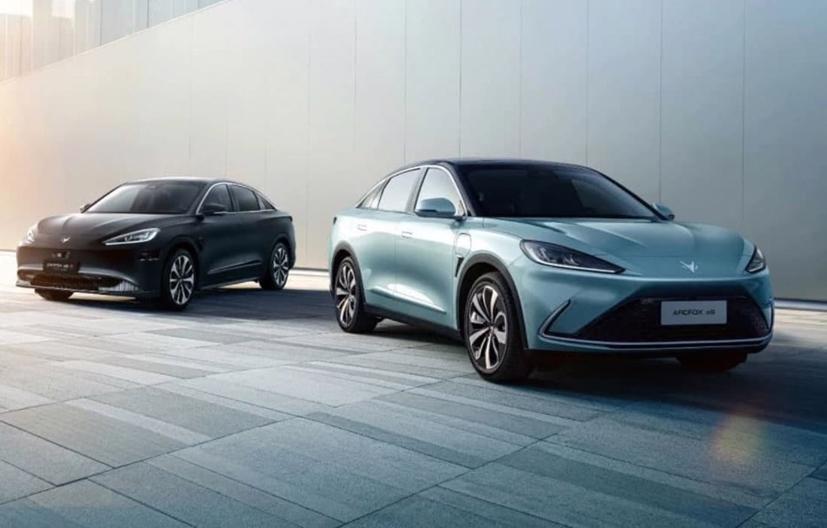 Bị Mỹ cấm, Huawei ph&#225;t triển mạnh thị trường &#244; t&#244; ở Trung Quốc - Ảnh 1