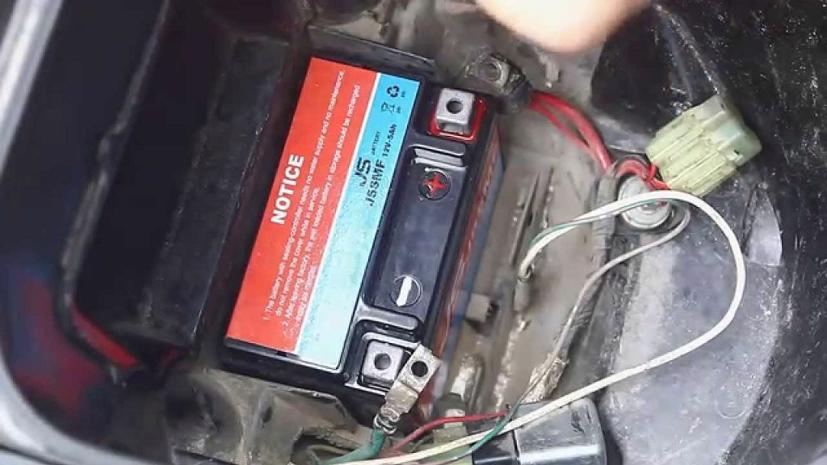 L&#224;m g&#236; để k&#233;o d&#224;i tuổi thọ ắc quy &#244; t&#244;? - Ảnh 1