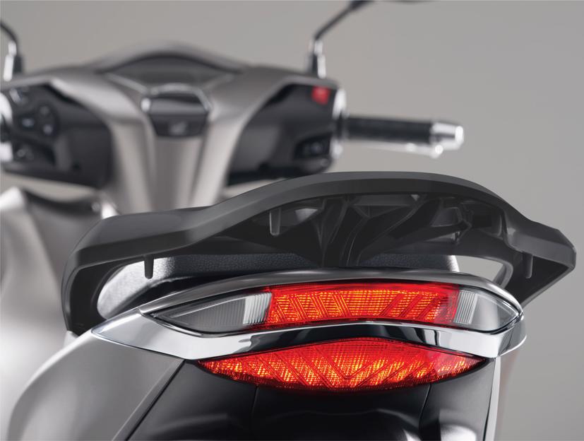 Xe m&#225;y mới dồn dập ra mắt cuối năm, gi&#225; c&#244;ng bố chỉ để “tham khảo” - Ảnh 3