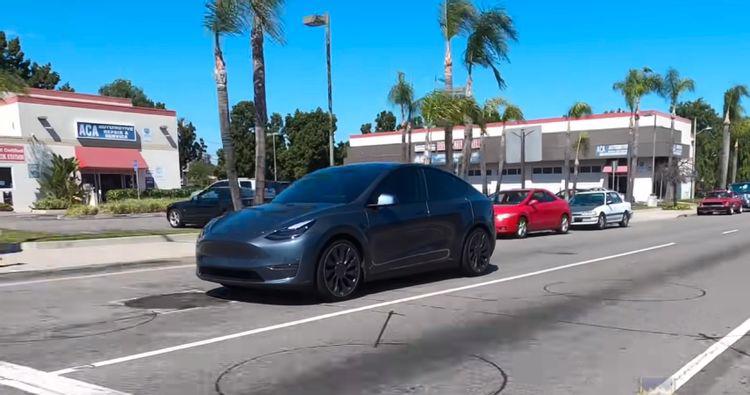 Những chi phí vô hình khi sở hữu xe Tesla - Ảnh 1