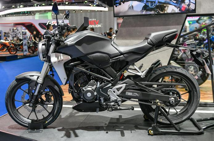 Honda SH 350i v&#224; những đối thủ 300cc ở ph&#226;n kh&#250;c dưới 150 triệu đồng - Ảnh 2