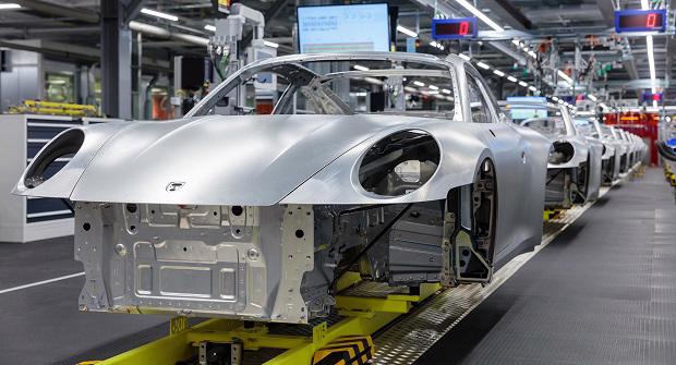 Theo thông tin từ trang Malaysia-chronicle, hãng xe Porsche AG đã hợp tác với Sime Darby Bhd ở Malaysia. Kết quả của mối hợp tác này chính là nhà sản xuất ô tô thể thao Đức sẽ có nhà máy lắp ráp ô tô đầu tiên bên ngoài châu Âu.