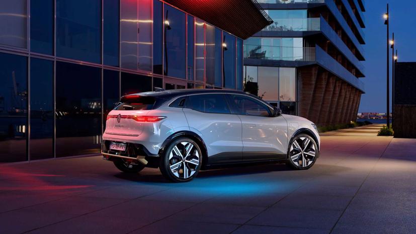 Renault ra mắt mẫu Crossover 2022 nhỏ gọn chạy điện ho&#224;n to&#224;n - Ảnh 11