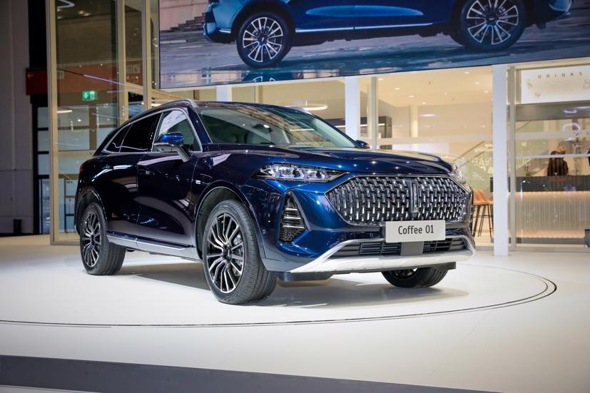 Đối thủ từ Trung Quốc “tuyên chiến” BMW và Mercedes tại thị trường châu Âu - Ảnh 1