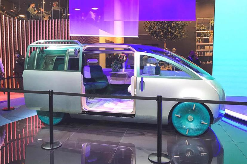Mini Vision Urbanaut&#160;– Xe minivan phong c&#225;ch tương lai c&#243; thể được sản xuất - Ảnh 4