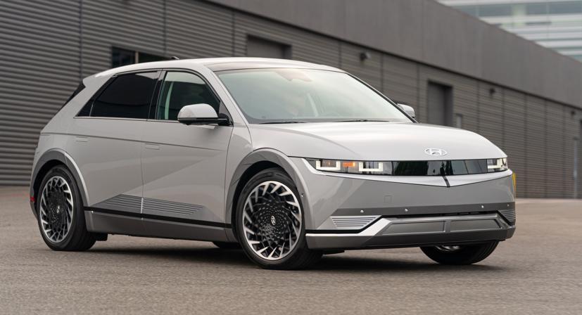 Hyundai Kona EV c&#243; thể trở th&#224;nh th&#224;nh vi&#234;n của đội h&#236;nh xe điện Ioniq - Ảnh 1