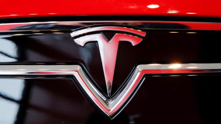 Mỹ yêu cầu 12 nhà sản xuất ô tô hỗ trợ điều tra các tai nạn liên quan đến Tesla - Ảnh 1