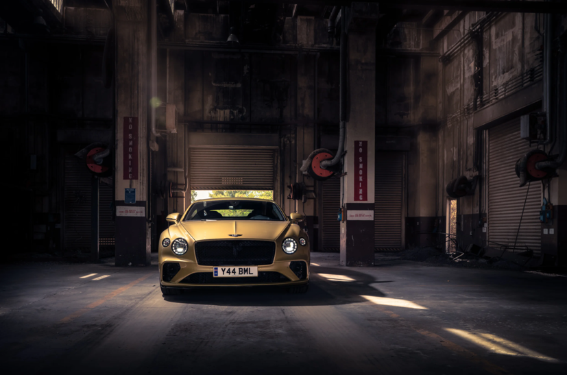 Bentley Continental GT Speed ​​2022 ra mắt tại &quot;s&#226;n khấu&quot; l&#224; căn cứ qu&#226;n sự bỏ hoang  - Ảnh 6