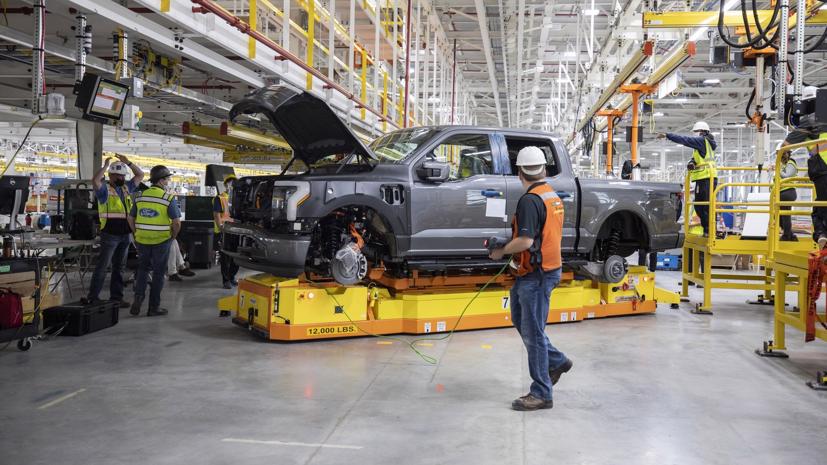 Ford F-150 Lightning bắt đầu vào giai đoạn tiền sản xuất - Ảnh 3