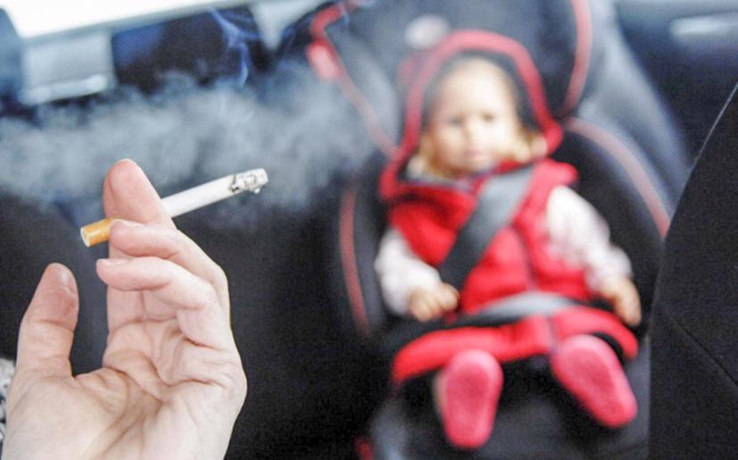 C&#225;ch loại bỏ m&#249;i thuốc l&#225; ra khỏi xe &#244; t&#244; - Ảnh 1