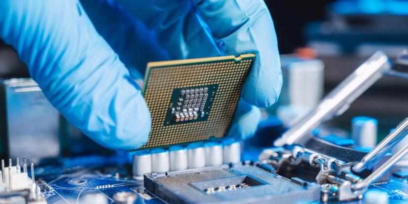 Các quan chức Mỹ cũng đã nhiều lần nhấn mạnh rằng khu vực tư nhân phải đẩy mạnh và cung cấp sự minh bạch hơn nếu Chính phủ Mỹ muốn giải quyết thành công tình trạng thiếu hụt.