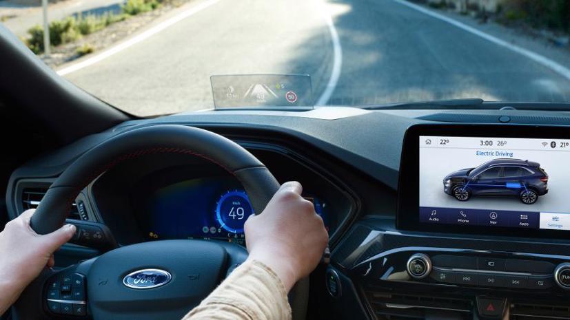 Bắt buộc từ 2022, điều cần biết về t&#237;nh năng giữ l&#224;n đường tr&#234;n &#244; t&#244; - Ảnh 1