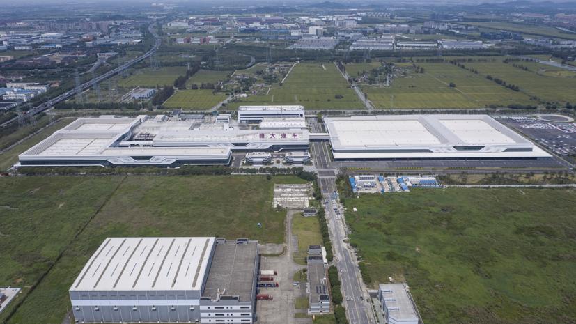 Nhà máy China Evergrande New Energy Vehicle Group Ltd. tại Thượng Hải, Trung Quốc. Ảnh: Qilai Shen / Bloomberg.