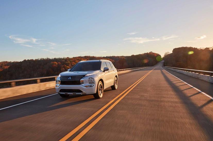 Mitsubishi Outlander PHEV sắp ra mắt: Sẽ c&#243; 7 chế độ l&#225;i, hệ thống điều khiển b&#225;nh xe “si&#234;u cải tiến” - Ảnh 3