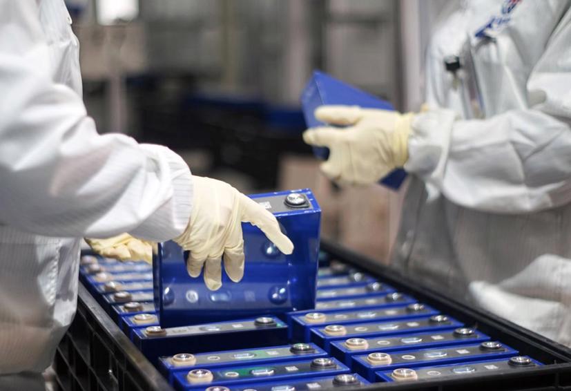 Các nhà sản xuất ô tô mạnh tay đầu tư công nghệ mới tạo ra pin lithium “xanh hơn” - Ảnh 1