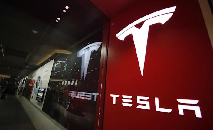 Tesla được cho là sắp sửa sản xuất bia.