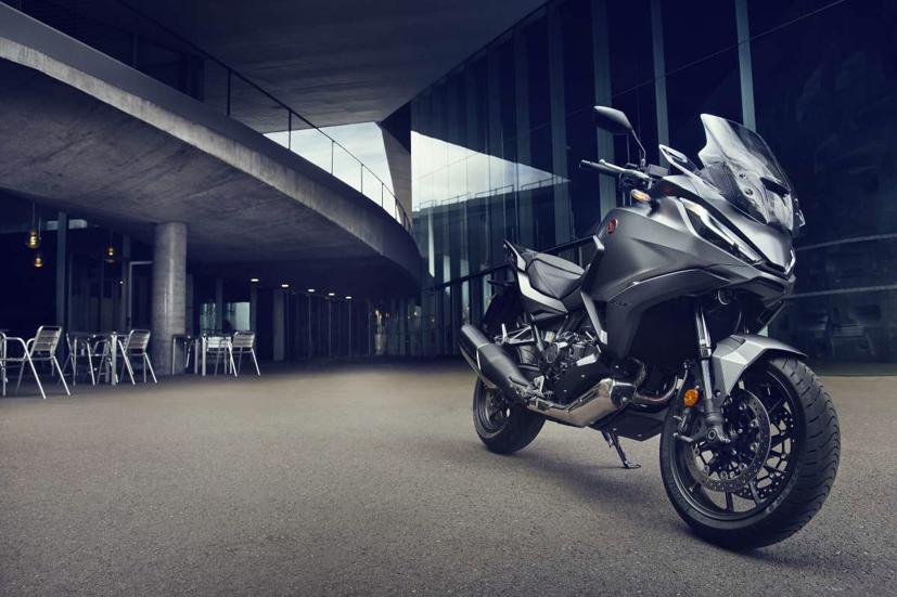 Honda chính thức ra mắt mẫu NT1100 sport-tourer 2022 - Ảnh 1