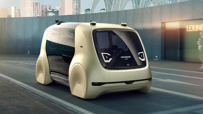 10 năm nữa sẽ có đội quân rô-bốt taxi tự lái trên đường - Ảnh 1