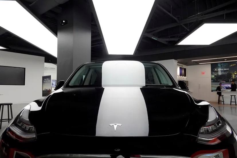 Tesla chính thức đạt vốn hóa thị trường 1 nghìn tỷ USD - Ảnh 1