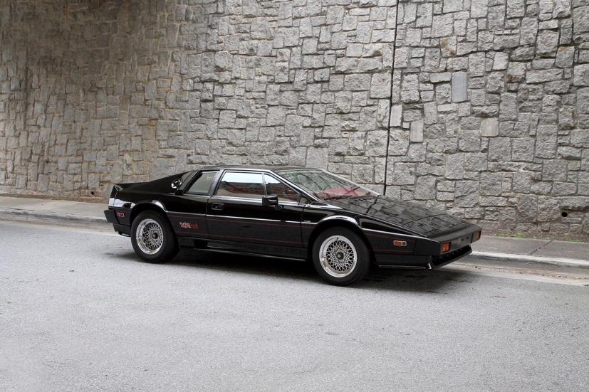 Ngo&#224;i xe Tesla, Elon Musk c&#242;n sở hữu những mẫu &#244; t&#244; n&#224;o? - Ảnh 12