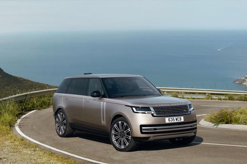 Range Rover 2022 ch&#237;nh thức ra mắt: Ngoại h&#236;nh mượt m&#224;, hiện đại hơn - Ảnh 2
