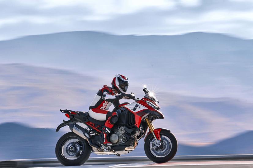 Ducati Multistrada V4 Pikes Peak 2022: Thiết kế đỉnh cao, gi&#225; từ 28.995 USD - Ảnh 2