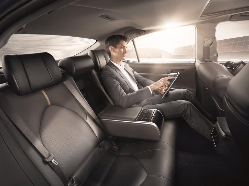 Toyota Camry facelift 2022 xuất hiện tại Th&#225;i Lan - Ảnh 2