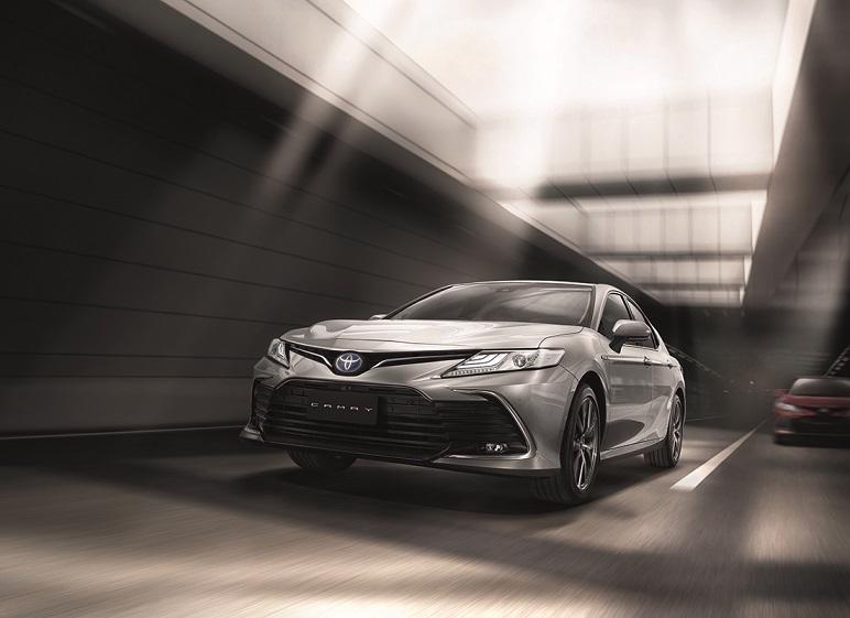 Toyota Camry facelift 2022 xuất hiện tại Th&#225;i Lan - Ảnh 1