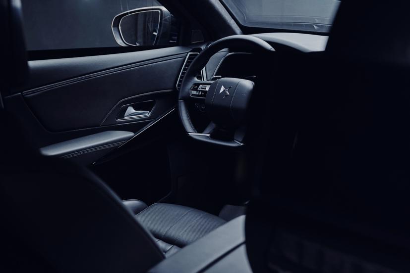 DS 7 Crossback Elysee – “Siêu xe” đặc biệt phiên bản mới của Tổng thống Pháp - Ảnh 4