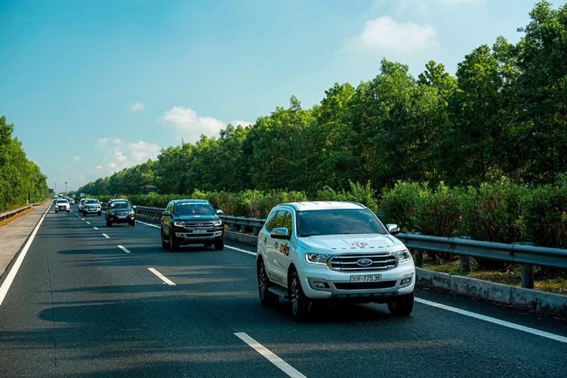 Quy tắc l&#225;i xe an to&#224;n tr&#234;n đường cao tốc m&#224; ai cũng cần biết - Ảnh 1