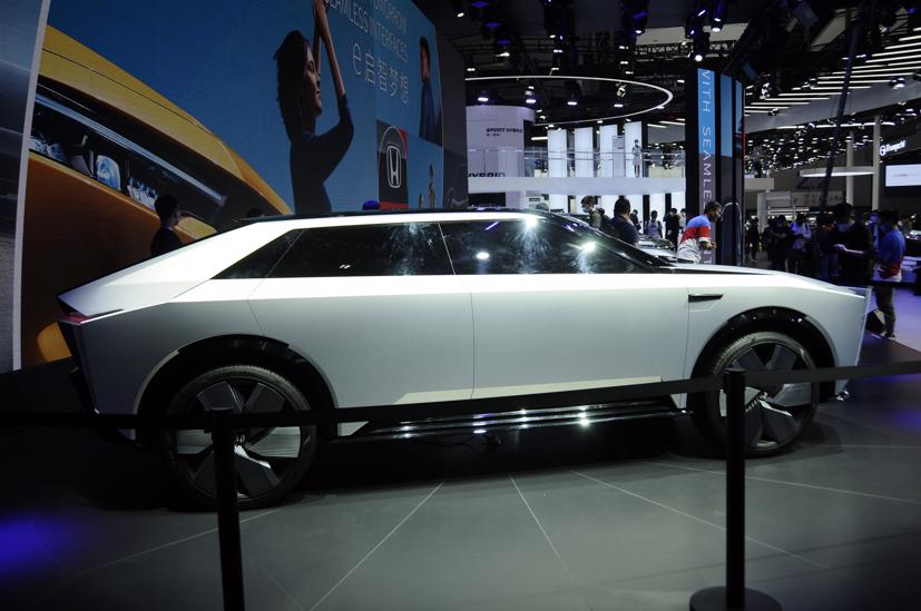 Honda giới thiệu hai mẫu xe điện tương lai mới - Ảnh 8