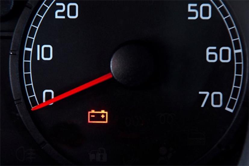 Dấu hiệu hỏng m&#225;y ph&#225;t điện tr&#234;n xe &#244; t&#244; - Ảnh 1