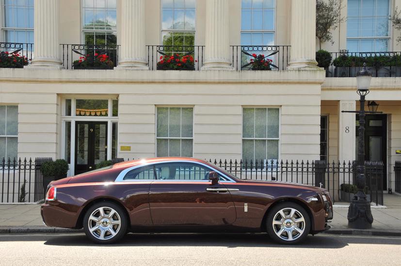 Spectre coupe – T&#237;n hiệu Rolls-Royce chuyển sang thị trường EV - Ảnh 2