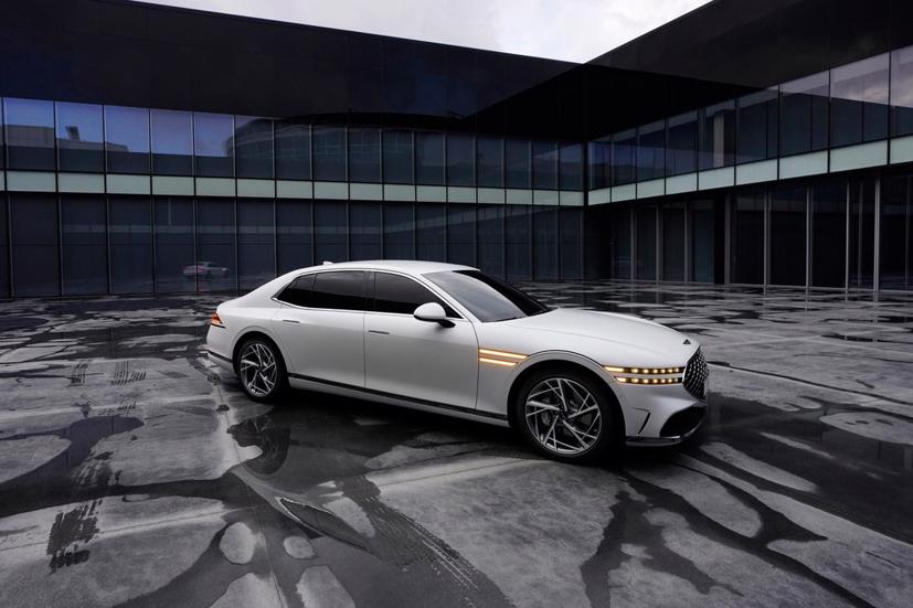 Genesis h&#233; lộ h&#236;nh ảnh nội thất, th&#244;ng số kỹ thuật v&#224; t&#237;nh năng của sedan si&#234;u sang G90 - Ảnh 2