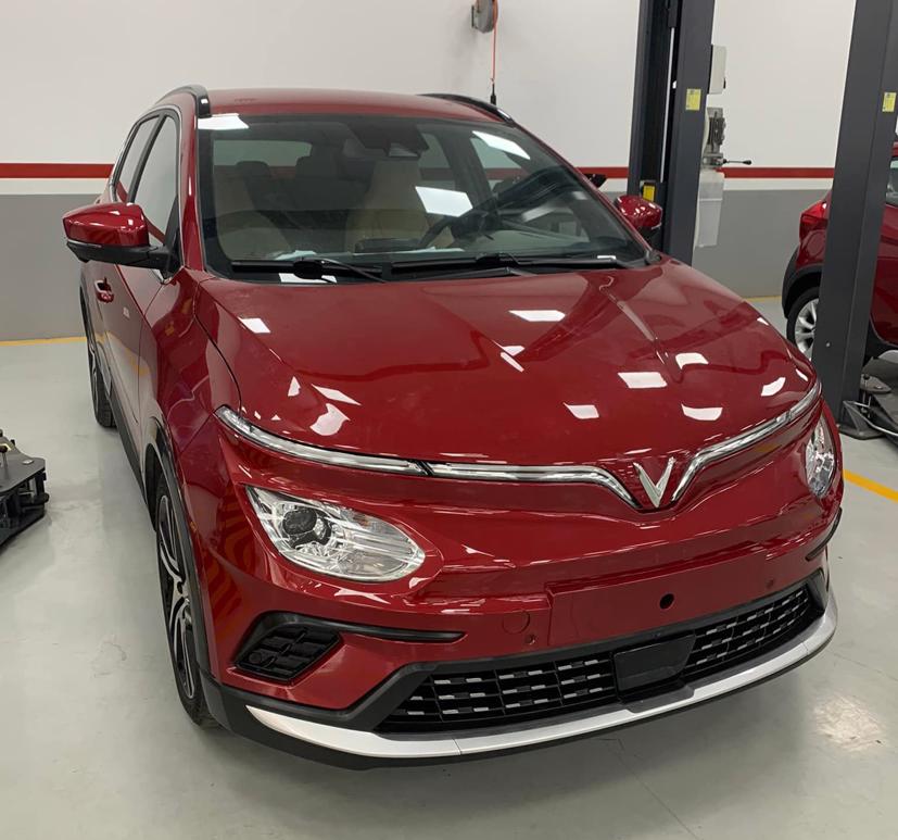 VinFast VF e34 &#226;m thầm về đại l&#253; H&#224; Nội  - Ảnh 1