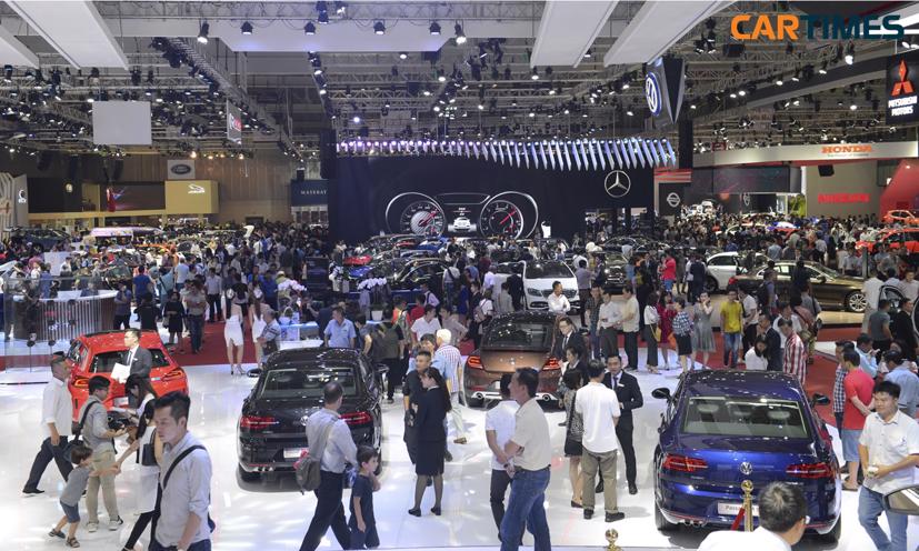 Thị trường &#244; t&#244; Việt lại &quot;mua bia k&#232;m lạc&quot; trong m&#249;a mua sắm cuối năm 2021 - Ảnh 1