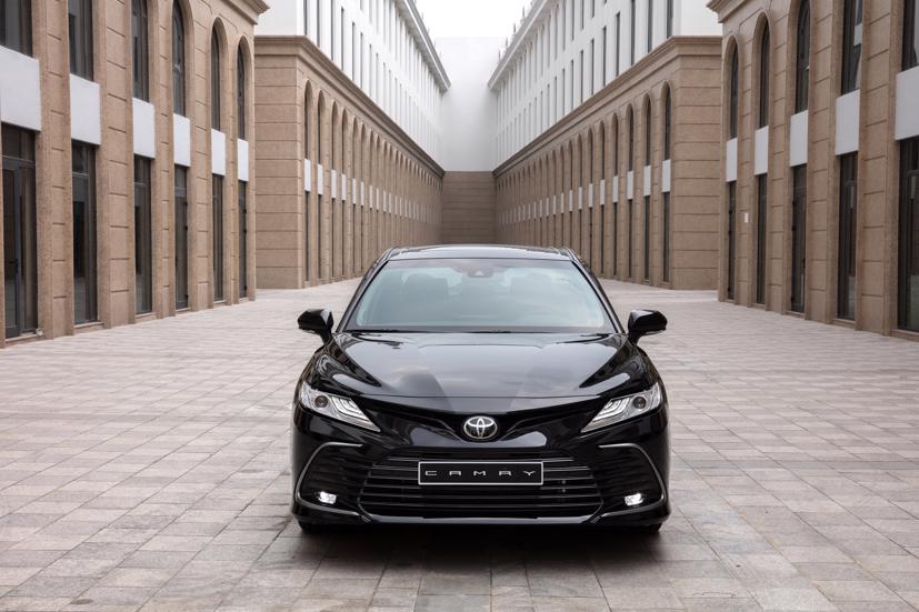 Toyota Camry mới ch&#237;nh thức c&#243; mặt tại đại l&#253; từ h&#244;m nay, th&#234;m phi&#234;n bản Hybrid - Ảnh 3