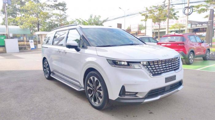 Kia Carnival 2022 tại Việt Nam n&#226;ng cấp logo v&#224; nội thất ghế da mới - Ảnh 1
