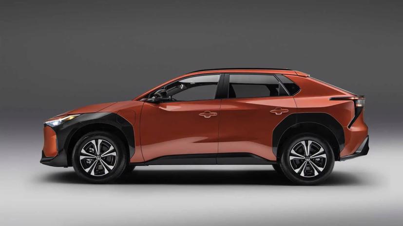 Mẫu xe điện đầu ti&#234;n của Toyota sẽ c&#243; gi&#225; bao nhi&#234;u? - Ảnh 1