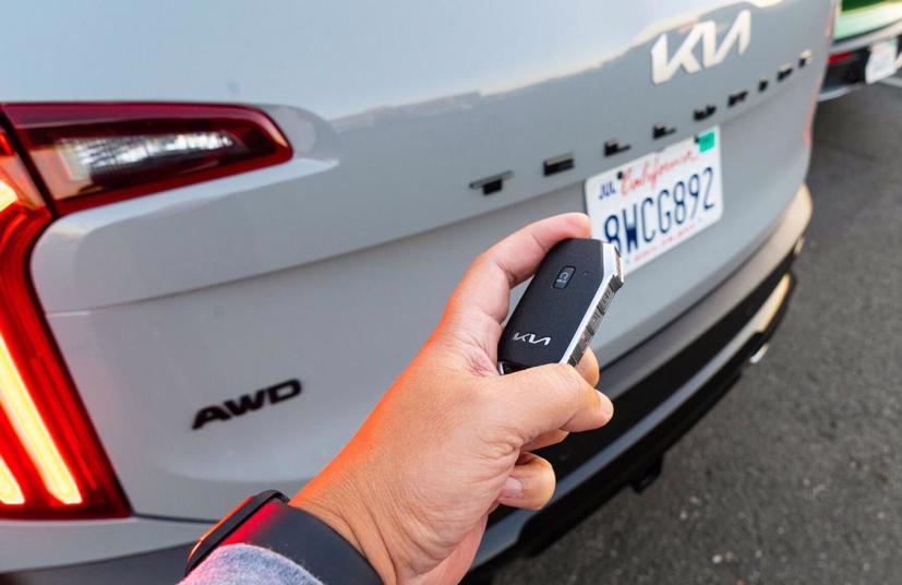 Những ô tô hiện đại có hệ thống mở xe, khởi động xe không cần chìa khóa