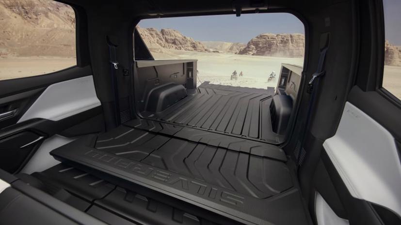 B&#225;n tải điện Chevrolet Silverado EV 2024 tr&#236;nh l&#224;ng tại Mỹ k&#232;m gi&#225; b&#225;n chi tiết - Ảnh 9