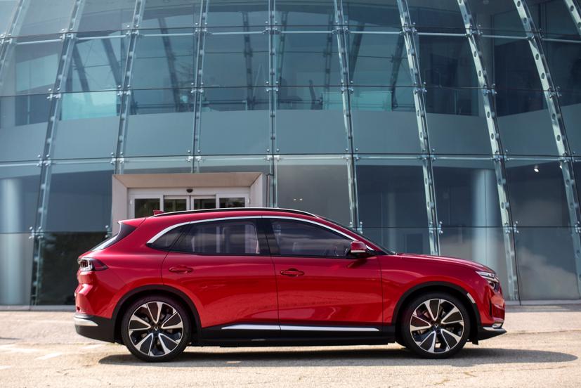 Xe điện VinFast VF8