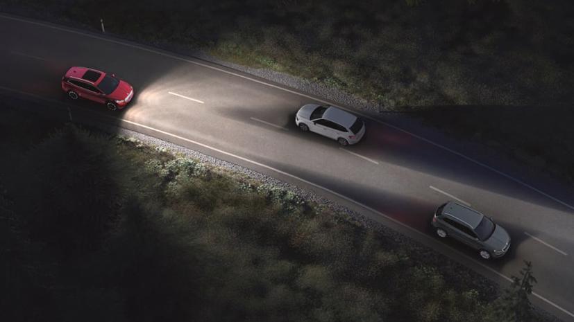 Đèn pha ma trận có thể kích hoạt chùm sáng cao mà không làm chói mắt người lái xe đối diện