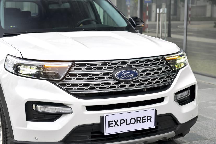 Ford Explorer 2022 ra mắt, nhập khẩu từ Mỹ, gi&#225; 2,366 tỷ đồng - Ảnh 3