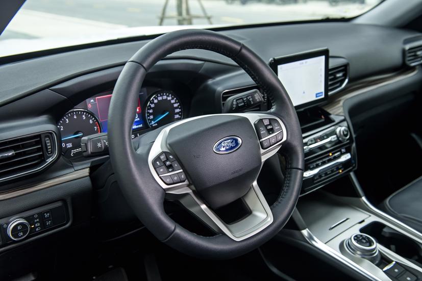 Ford Explorer 2022 ra mắt, nhập khẩu từ Mỹ, gi&#225; 2,366 tỷ đồng - Ảnh 6