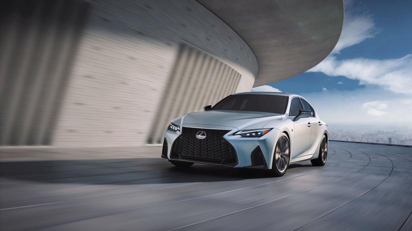 Lexus ra mắt d&#242;ng xe hiệu suất cao thương hiệu F mới tại Việt Nam - Ảnh 3