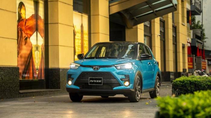 Kia Sonet tiếp tục b&#225;n chạy hơn Toyota Raize - Ảnh 1